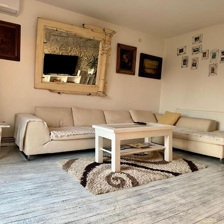 Ferienwohnung Mala Oaza Čačak Exterior foto