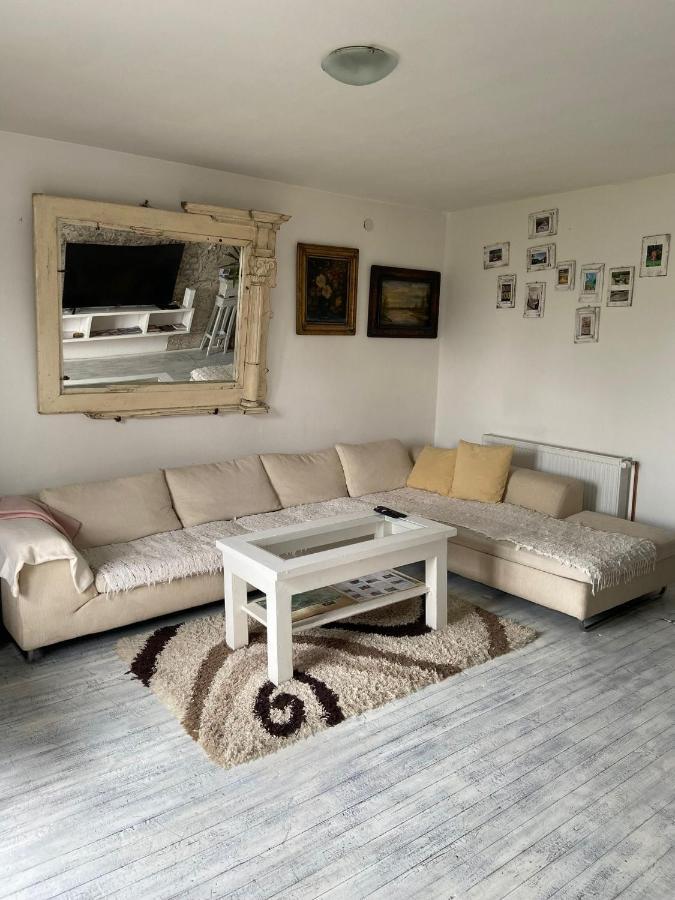 Ferienwohnung Mala Oaza Čačak Exterior foto