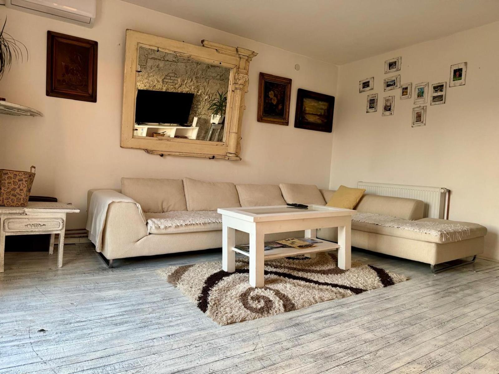 Ferienwohnung Mala Oaza Čačak Exterior foto